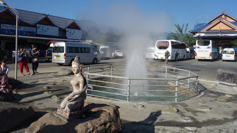 Mae Khachan hot springs 2